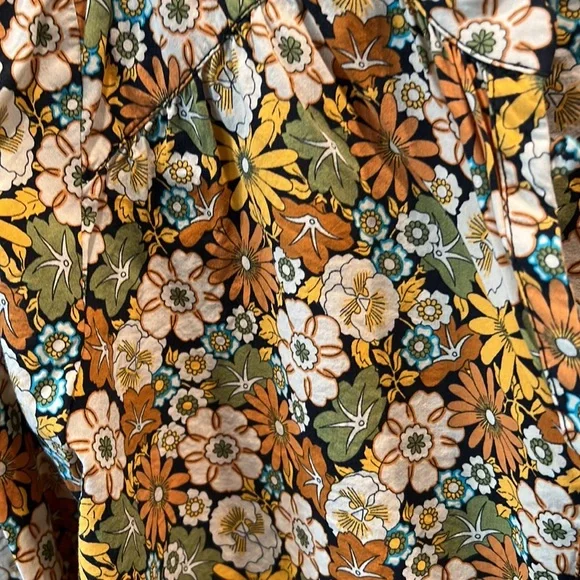 Zara size 10 blouse. Worn once for pictures. - Picture 2 of 7